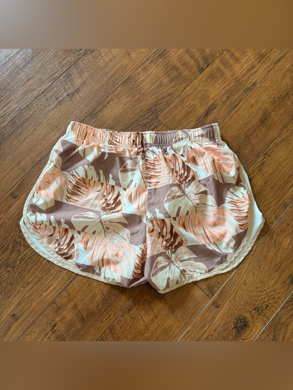 Nike Womens Size Large L Dri-Fit Tempo Running Shorts Floral Athletic Athleisure
